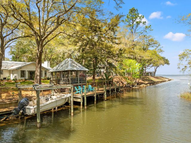 630 Ricker Avenue, Santa Rosa Beach, FL 32459