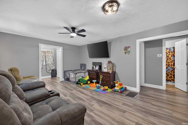 1313 22nd Street, Bedford, IN 47421
