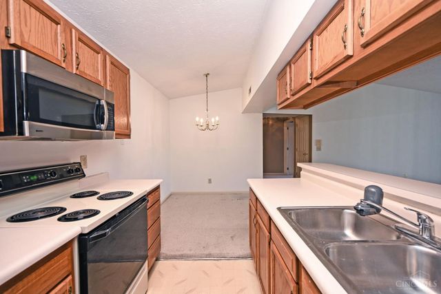 5761 Cheviot Road, Green Twp, OH 45247