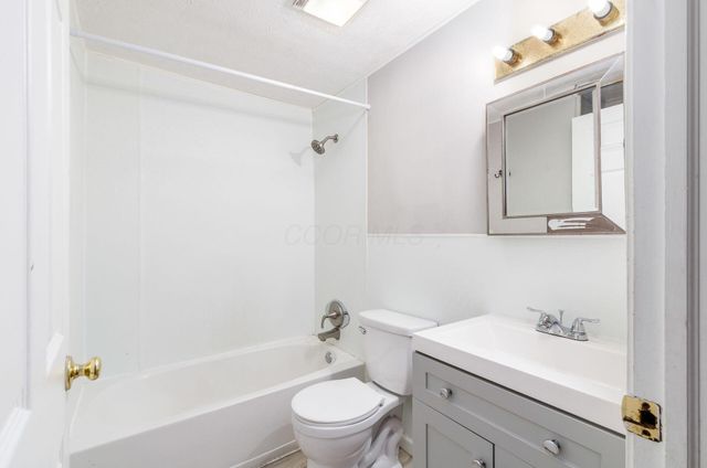 1722 Hollow Run Drive, Columbus, OH 43223