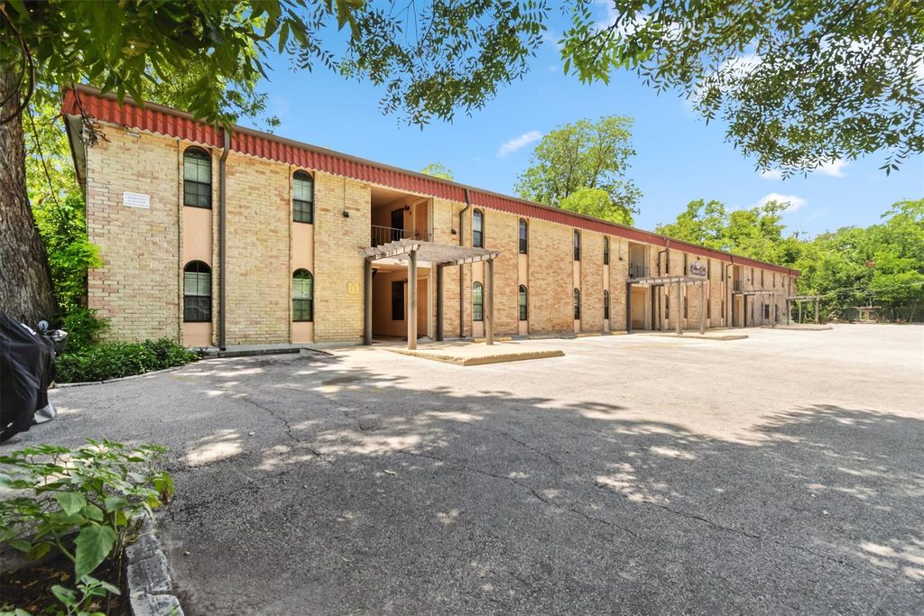 407 E 45th ST 111, Austin, TX 78751