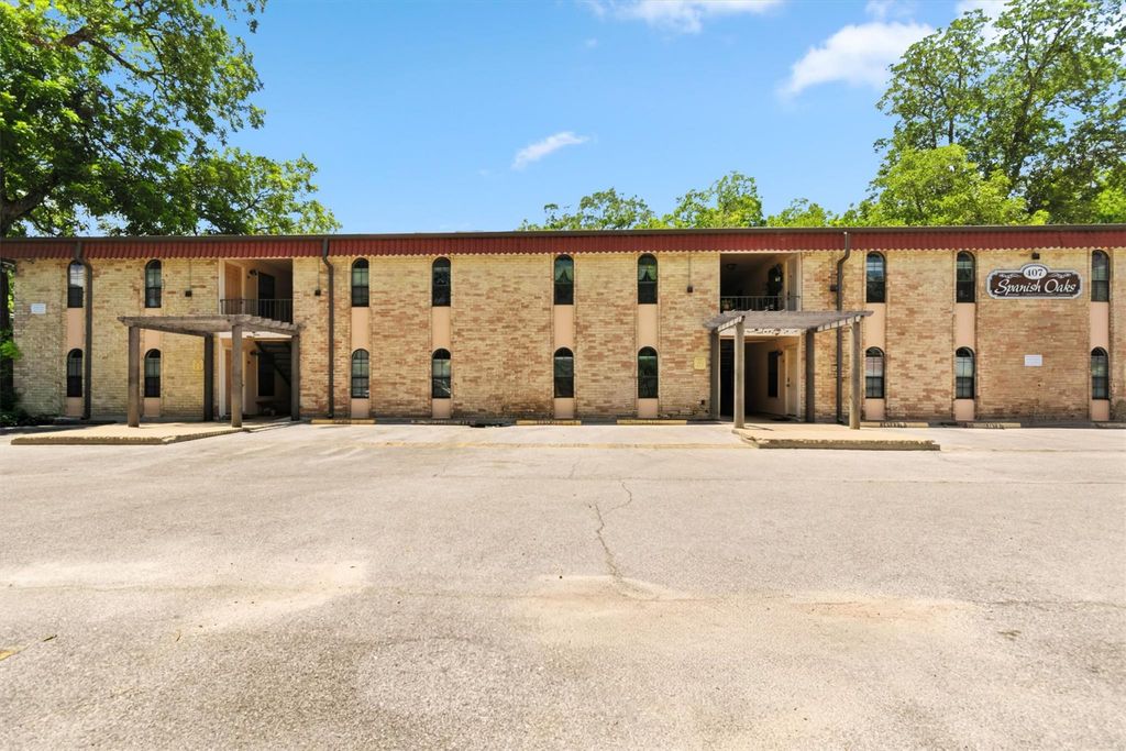 407 E 45th ST 111, Austin, TX 78751