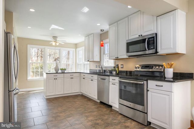 15478 GOLF CLUB DR, Dumfries, VA 22025