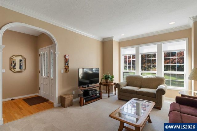 1775 Snowbird Dr NW, Salem, OR 97304