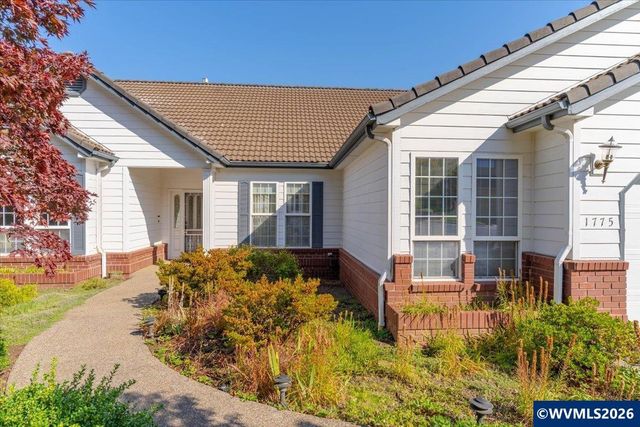 1775 Snowbird Dr NW, Salem, OR 97304