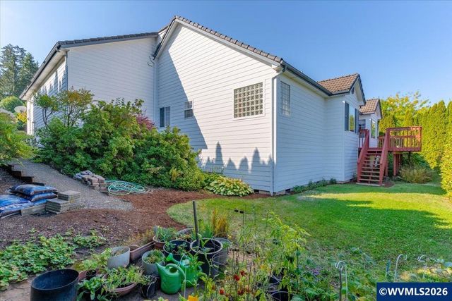 1775 Snowbird Dr NW, Salem, OR 97304