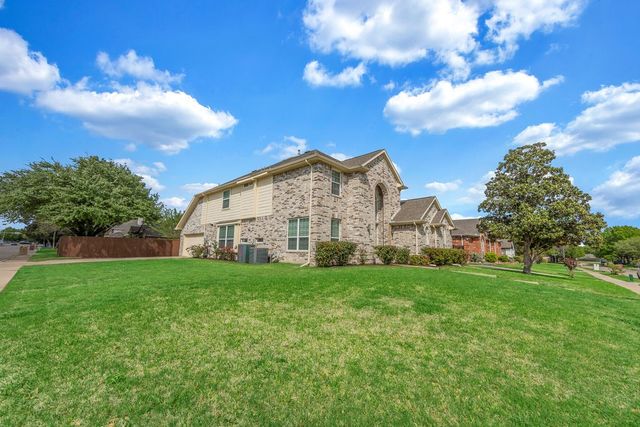 221 Woodlake Drive, Murphy, TX 75094