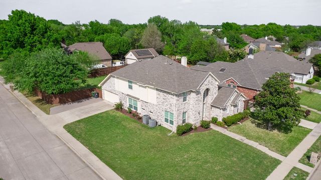 221 Woodlake Drive, Murphy, TX 75094
