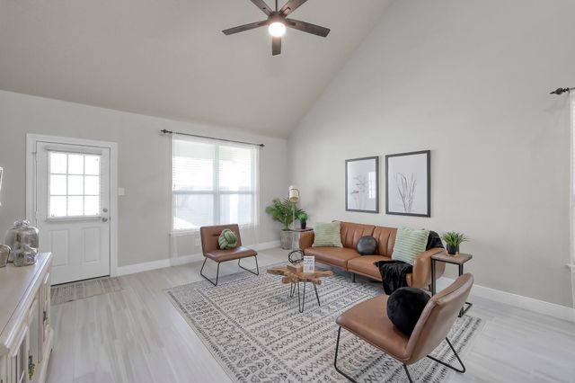 10 Canterborough Place, Tomball, TX 77375