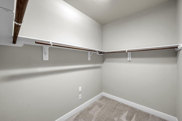 10 Canterborough Place, Tomball, TX 77375