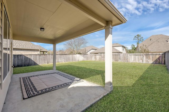10 Canterborough Place, Tomball, TX 77375
