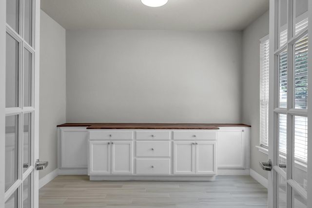 10 Canterborough Place, Tomball, TX 77375