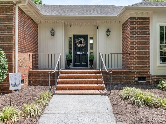 9627 Penshurst Trace, Charlotte, NC 28210