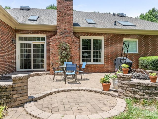 9627 Penshurst Trace, Charlotte, NC 28210