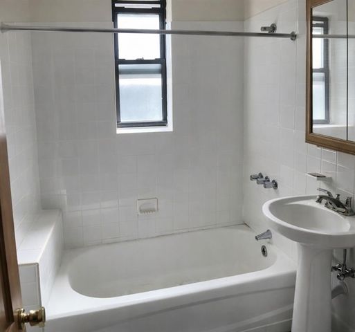 2503 E 19th Street, New York City, NY 11235