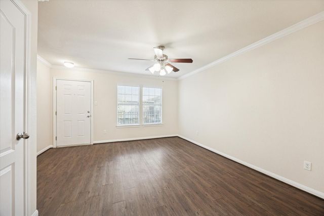 214 W 17th Street 16, Houston, TX 77008