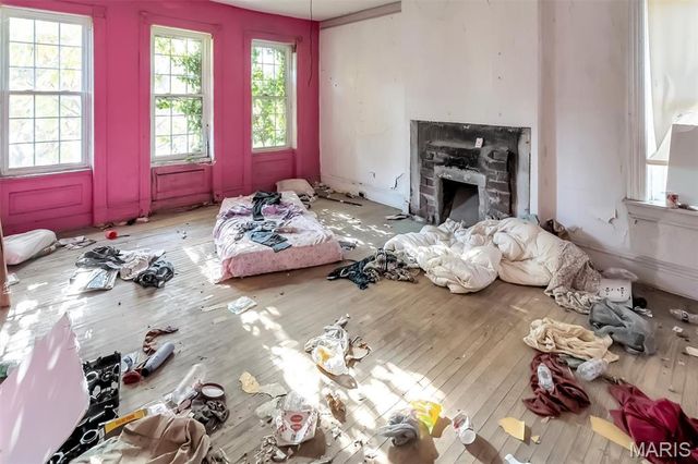 4169 McPherson Avenue, St Louis, MO 63108