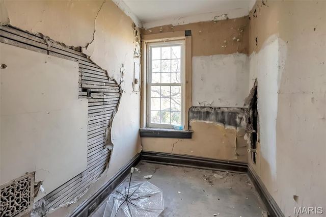 4169 McPherson Avenue, St Louis, MO 63108