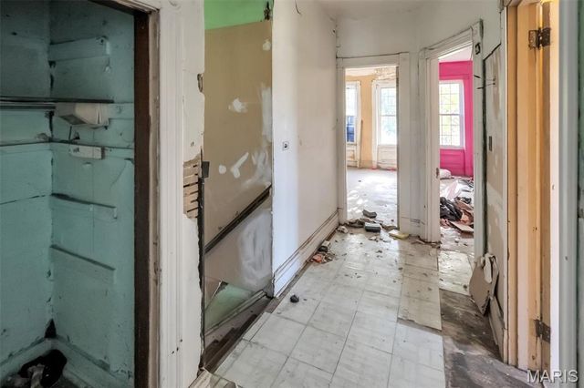 4169 McPherson Avenue, St Louis, MO 63108