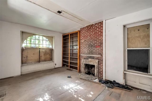 4169 McPherson Avenue, St Louis, MO 63108