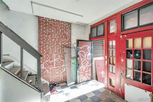 4169 McPherson Avenue, St Louis, MO 63108