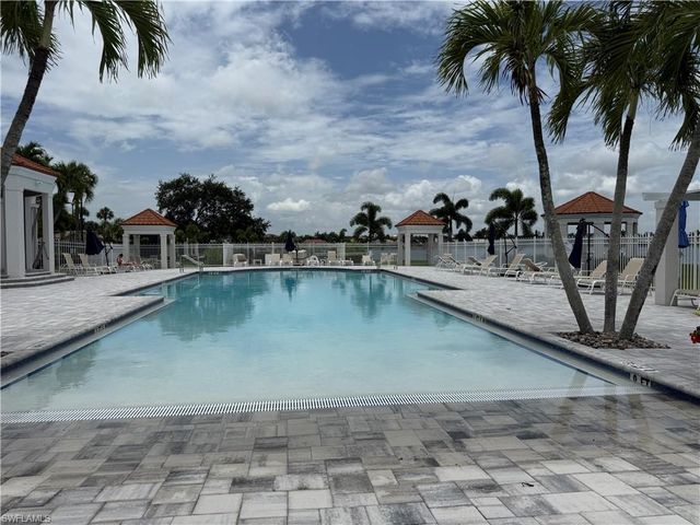 7750 Jewel LN 103, Naples, FL 34109