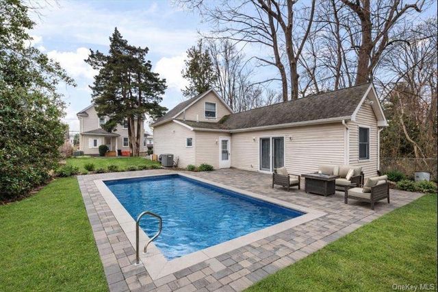 37 Central Street, Huntington, NY 11743