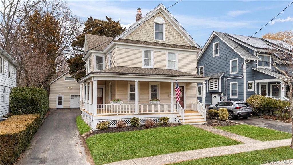 37 Central Street, Huntington, NY 11743