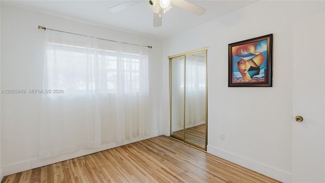 1300 NE 204th St 1300, Miami, FL 33179