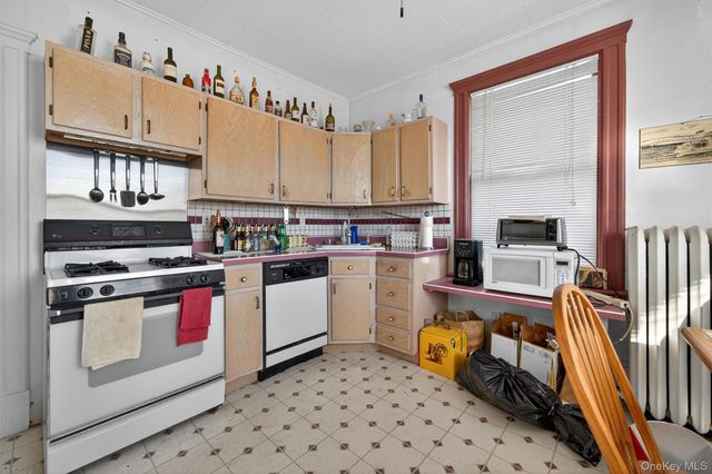 54 Leroy Place, Newburgh, NY 12550
