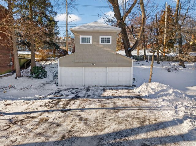 54 Leroy Place, Newburgh, NY 12550