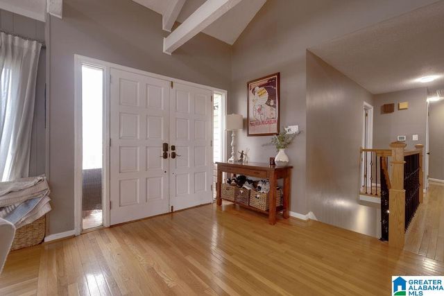 917 MOUNTAIN BRANCH CIRCLE, Vestavia Hills, AL 35226