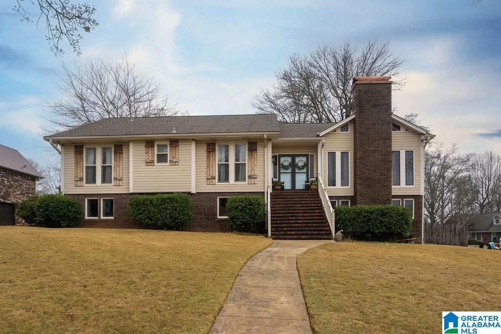 917 MOUNTAIN BRANCH CIRCLE, Vestavia Hills, AL 35226