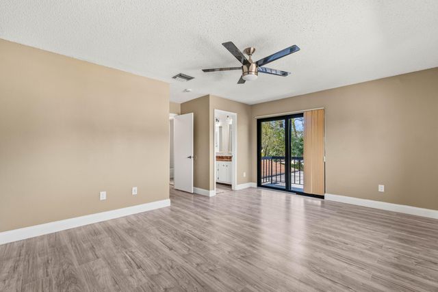 4585 Holly Lake Drive, Lake Worth, FL 33463