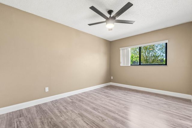 4585 Holly Lake Drive, Lake Worth, FL 33463