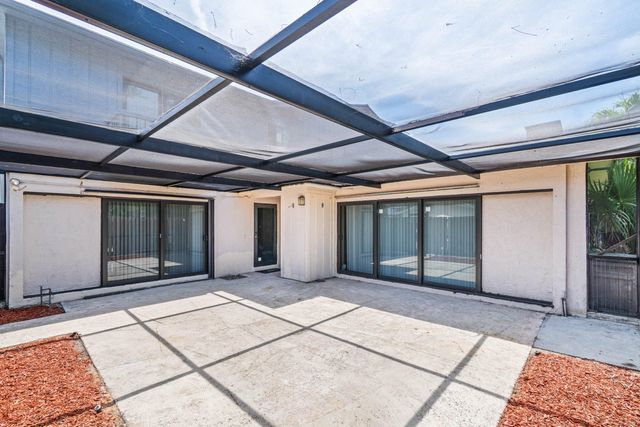 4585 Holly Lake Drive, Lake Worth, FL 33463