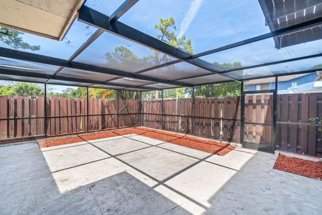 4585 Holly Lake Drive, Lake Worth, FL 33463