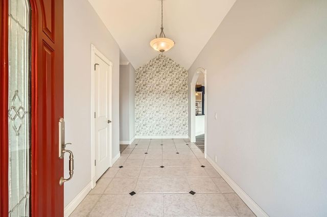 128 Oak Crest DR, Bertram, TX 78605