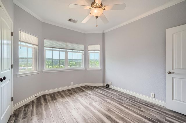 128 Oak Crest DR, Bertram, TX 78605