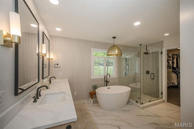 1 Rockfern Court, High Ridge, MO 63049