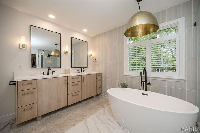 1 Rockfern Court, High Ridge, MO 63049