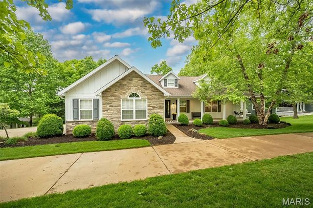 1 Rockfern Court, High Ridge, MO 63049