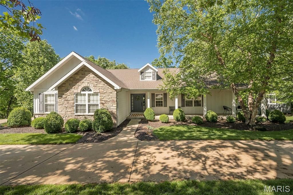 1 Rockfern Court, High Ridge, MO 63049