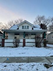 40 Glenellen S, Youngstown, OH 44509