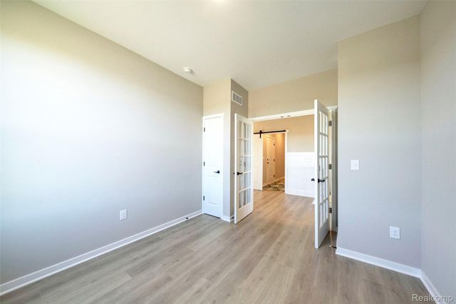 688 Round Rock Drive, Howell, MI 48843