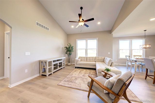688 Round Rock Drive, Howell, MI 48843