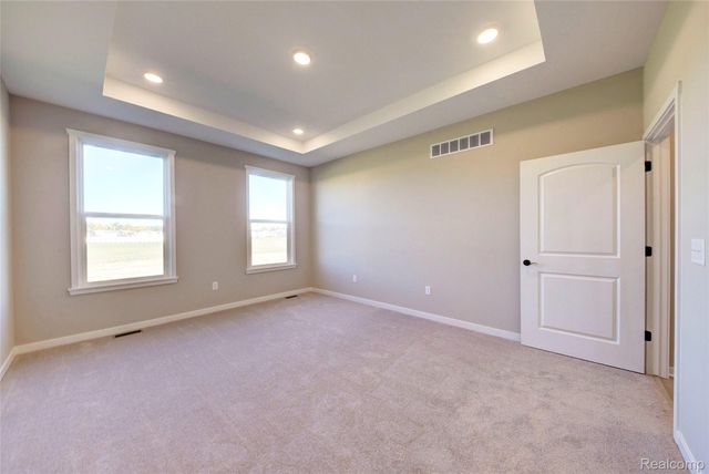 688 Round Rock Drive, Howell, MI 48843