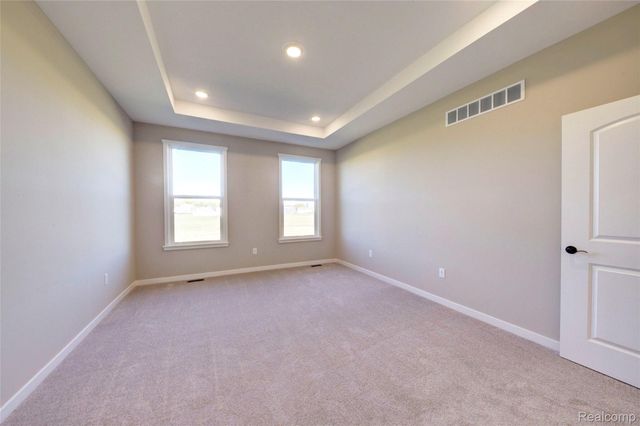 688 Round Rock Drive, Howell, MI 48843