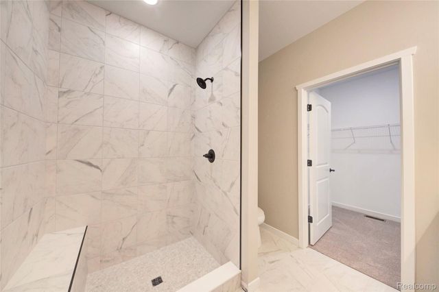 688 Round Rock Drive, Howell, MI 48843