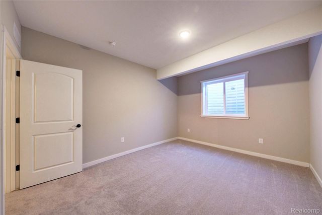 688 Round Rock Drive, Howell, MI 48843